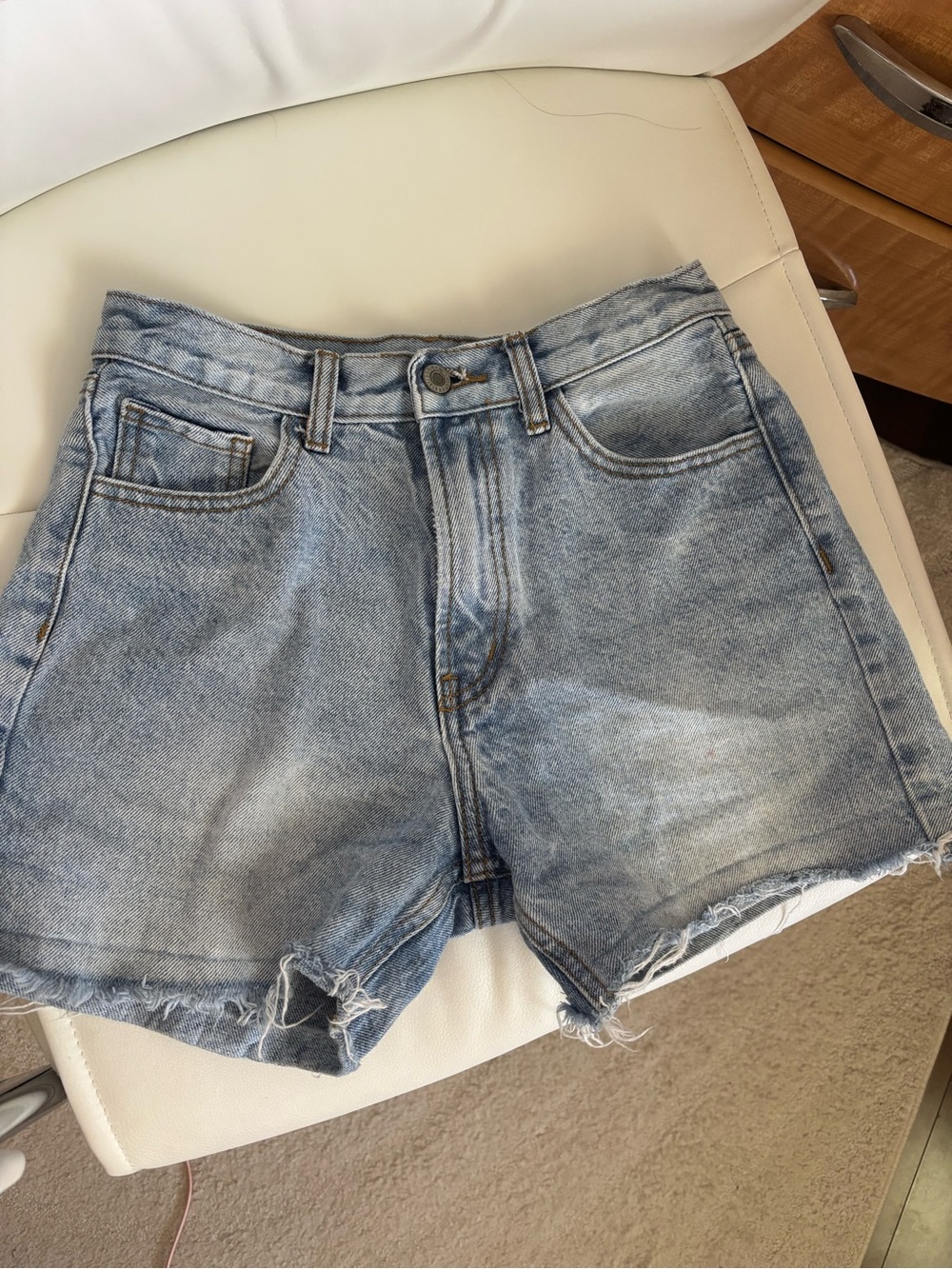 brandy melville light wash blue denim jean shorts size XS